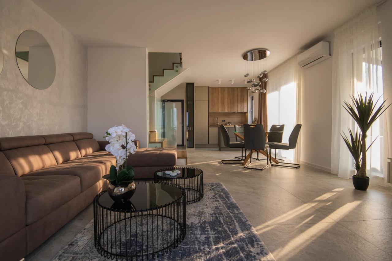 Villa Magna Luxury Apartments 穆泰尔岛 外观 照片