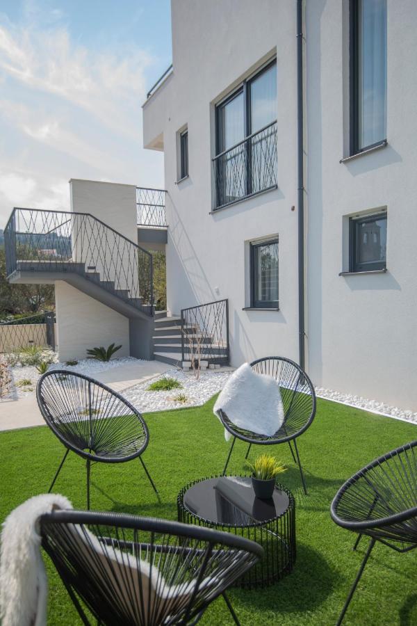 Villa Magna Luxury Apartments 穆泰尔岛 外观 照片