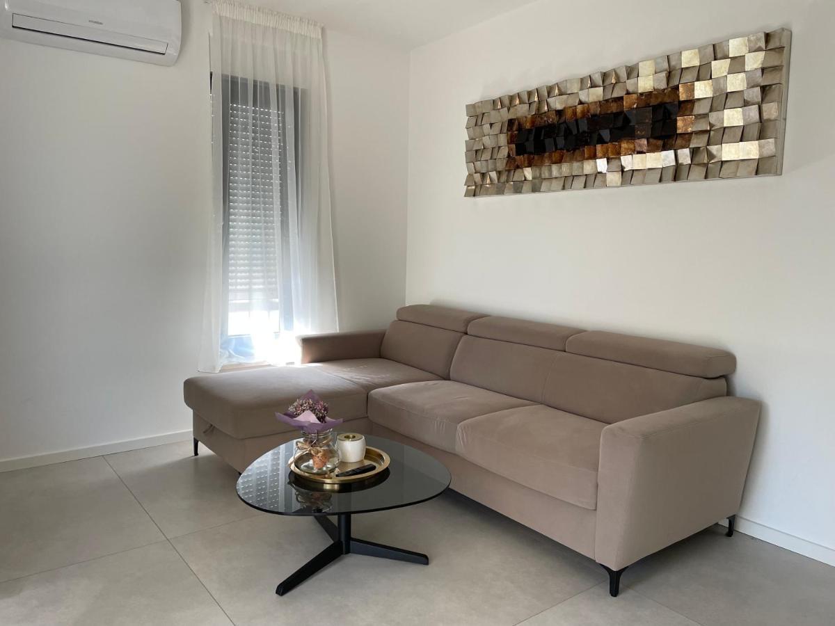 Villa Magna Luxury Apartments 穆泰尔岛 外观 照片