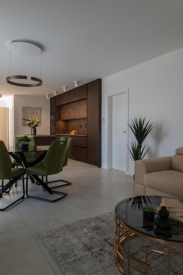 Villa Magna Luxury Apartments 穆泰尔岛 外观 照片