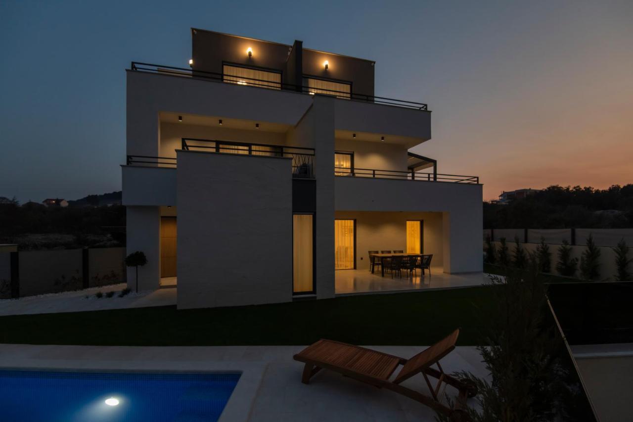 Villa Magna Luxury Apartments 穆泰尔岛 外观 照片